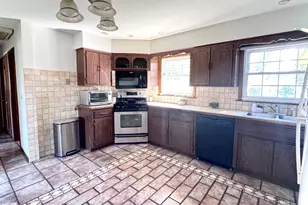 1671 Sheffer Road, Aurora, IL 60505 - Photo 9