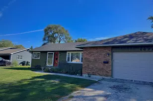 1671 Sheffer Road, Aurora, IL 60505 - Photo 5