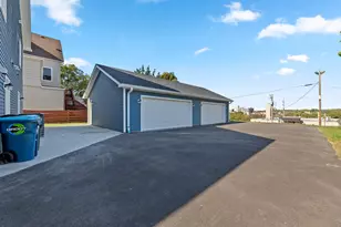 76 N 4th St, Aurora, IL 60505 - Photo 21