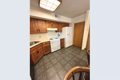 884 N Prairie Avenue #2D, Joliet, IL 60435 - Photo 9