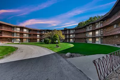 2306 Holiday Terrace #163, Lansing, IL 60438 - Photo 3