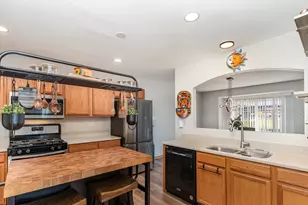 130 Andrew Taras Ct, Joliet, IL 60435 - Photo 9