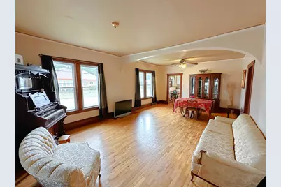 1121 E Main Street, Streator, IL 61364 - Photo 5