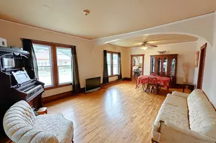 1121 E Main St, Streator, IL 61364 - Photo 5