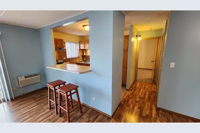 588 Fairway View Drive #2E, Wheeling, IL 60090 - Photo 3