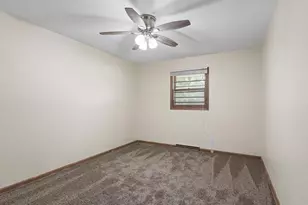 229 Flintridge Dr, Rockford, IL 61107 - Photo 35