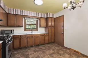 229 Flintridge Dr, Rockford, IL 61107 - Photo 37