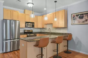 633 E Bowen Ave, Chicago, IL 60653 - Photo 7