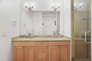 633 E Bowen Ave, Chicago, IL 60653 - Photo 11