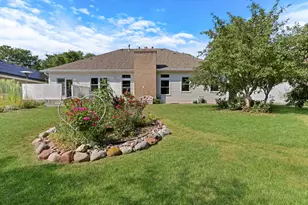 1075 Suffolk Ct, Gurnee, IL 60031 - Photo 45