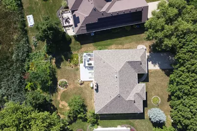 1075 Suffolk Court, Gurnee, IL 60031 - Photo 7