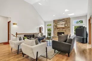 1075 Suffolk Ct, Gurnee, IL 60031 - Photo 11