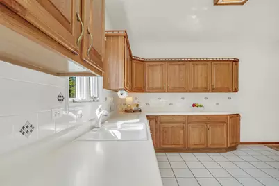 1075 Suffolk Court, Gurnee, IL 60031 - Photo 23