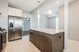 1535 W Estes Ave, Chicago, IL 60626 - Photo 17