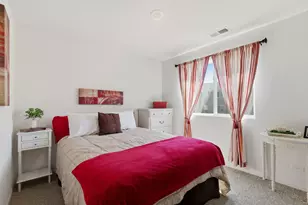 717 Wellington Ln, Cary, IL 60013 - Photo 17