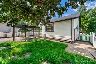 503 N River Rd, Fox River Grove, IL 60021 - Photo 37