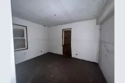 9398 S Kreiter Avenue, Chicago, IL 60617 - Photo 39