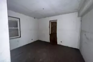 9398 S Kreiter Ave, Chicago, IL 60617 - Photo 39