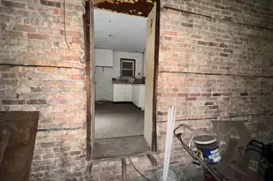 9398 S Kreiter Ave, Chicago, IL 60617 - Photo 33