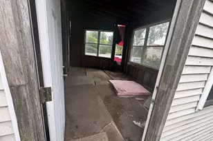 9398 S Kreiter Ave, Chicago, IL 60617 - Photo 15