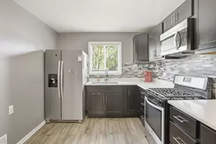 515 W Auburn Ln, Crete, IL 60417 - Photo 9