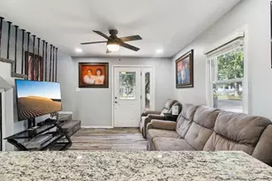 806 Spencer St, Joliet, IL 60433 - Photo 7