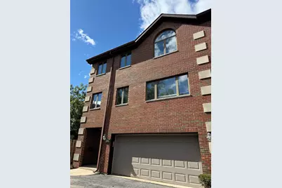 60 S Dee Road #G, Park Ridge, IL 60068 - Photo 1