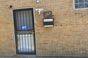 9157 S Marquette Ave, Chicago, IL 60617 - Photo 3