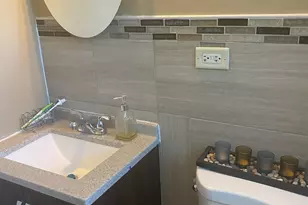 9157 S Marquette Ave, Chicago, IL 60617 - Photo 13