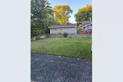 24 Washington Terrace, Waukegan, IL 60085 - Photo 5