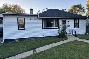 24 Washington Ter, Waukegan, IL 60085 - Photo 3