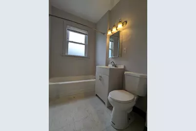 10734 S Prairie Avenue, Chicago, IL 60628 - Photo 3