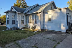 712 E Monroe St, Bloomington, IL 61701 - Photo 33