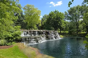 8 Brooke Ln, South Barrington, IL 60010 - Photo 3