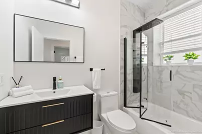 7440 S Oglesby Avenue, Chicago, IL 60649 - Photo 11