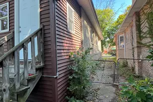 8150 S Oglesby Ave, Chicago, IL 60617 - Photo 17
