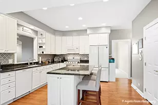 9 Bordeaux Ct, Oakwood Hills, IL 60013 - Photo 15