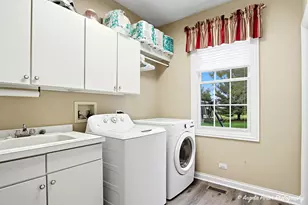 9 Bordeaux Ct, Oakwood Hills, IL 60013 - Photo 27