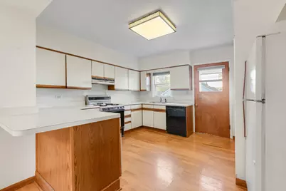 239 Sheridan Avenue, Highwood, IL 60040 - Photo 9