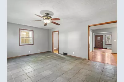 2910 19th Avenue, Rockford, IL 61108 - Photo 13