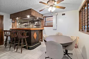 5705 W Higgins Ave, Chicago, IL 60630 - Photo 15