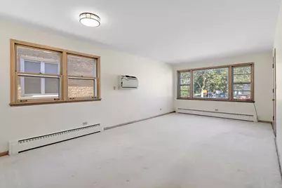 5705 W Higgins Avenue, Chicago, IL 60630 - Photo 3