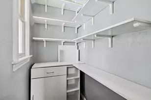 5218 W Patterson Ave, Chicago, IL 60641 - Photo 15