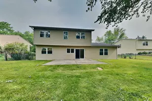 159 E Timberlane Dr, Palatine, IL 60067 - Photo 15