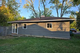60 S Seebert St, Cary, IL 60013 - Photo 3
