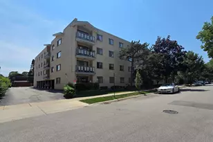 5251 Galitz St, Skokie, IL 60077 - Photo 3