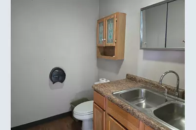 18418 Wentworth Avenue, Lansing, IL 60438 - Photo 17