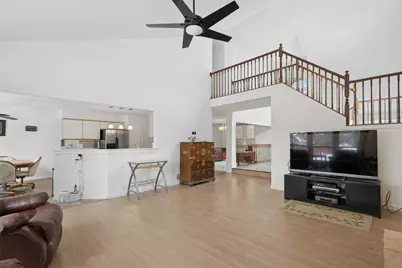 62 S Fiore Parkway, Vernon Hills, IL 60061 - Photo 11