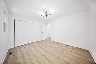 22W633 Burr Oak Dr, Glen Ellyn, IL 60137 - Photo 13