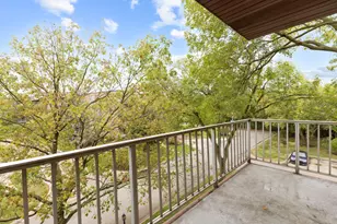 945 E Kenilworth Ave, Palatine, IL 60074 - Photo 5